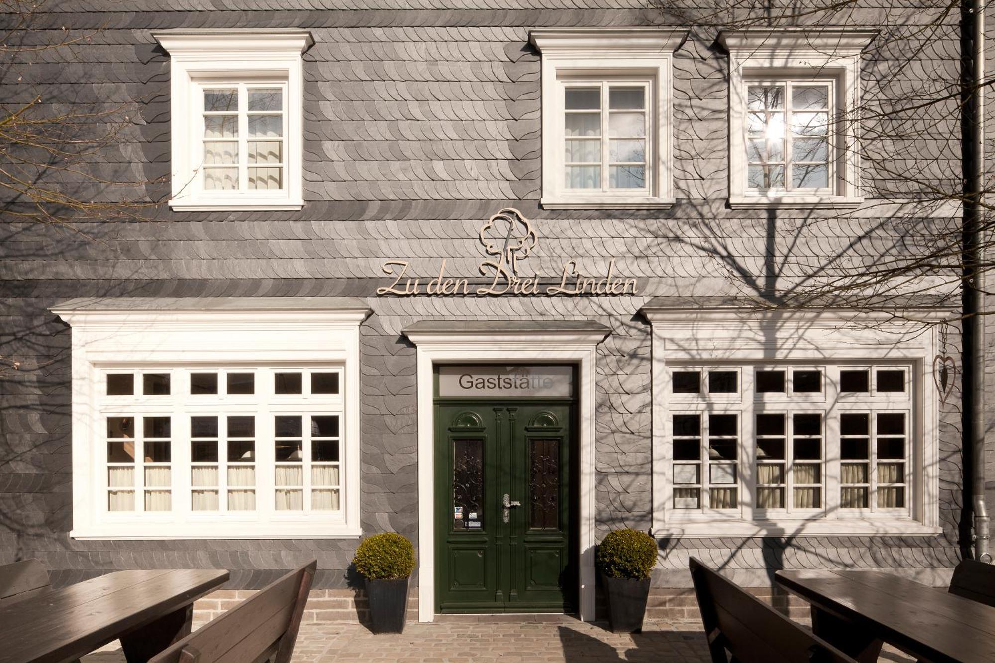 Hotel Zu Den Drei Linden Wermelskirchen Exterior foto